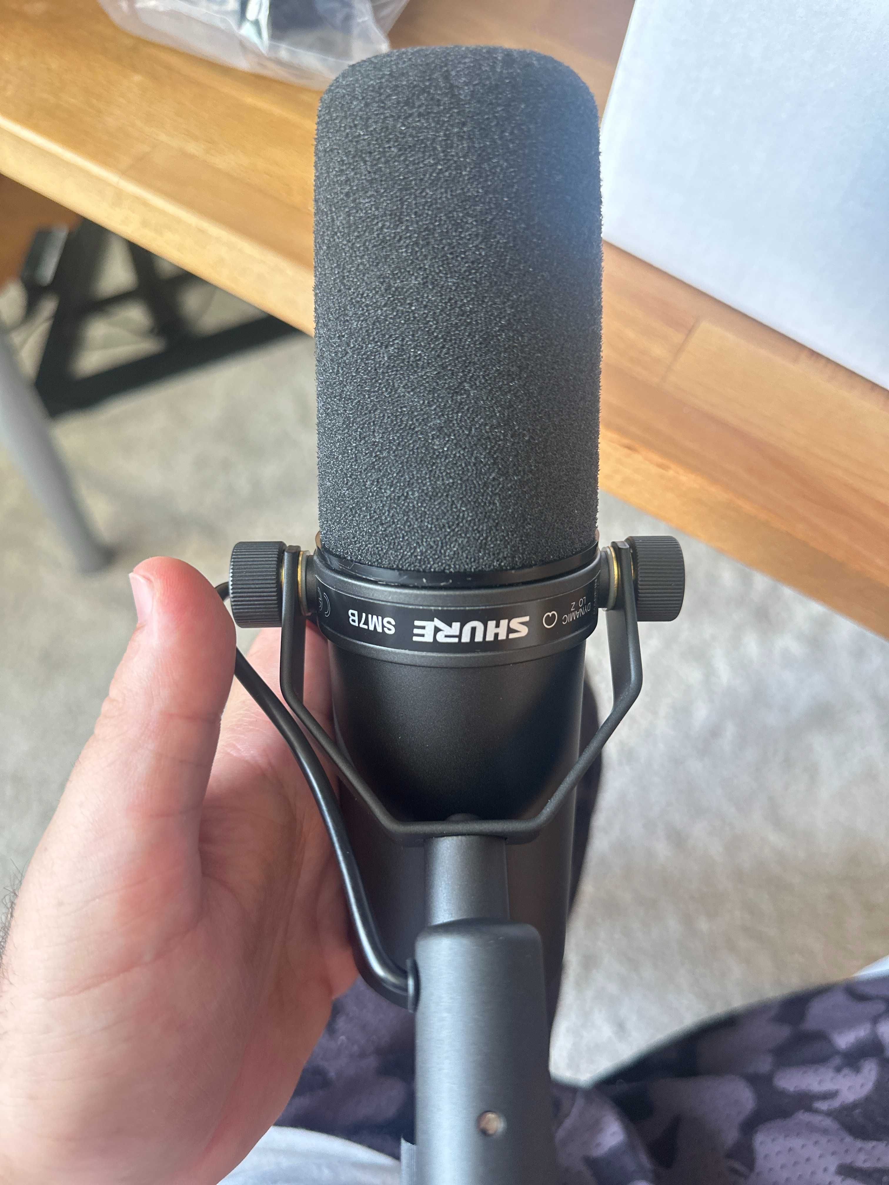 Продавам Микрофон SHURE SM7B