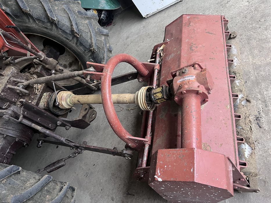 Vand tocator de resturi vegetale