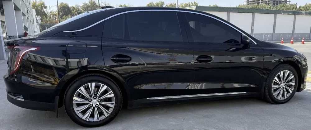 Hongqi e-qm5 500km
