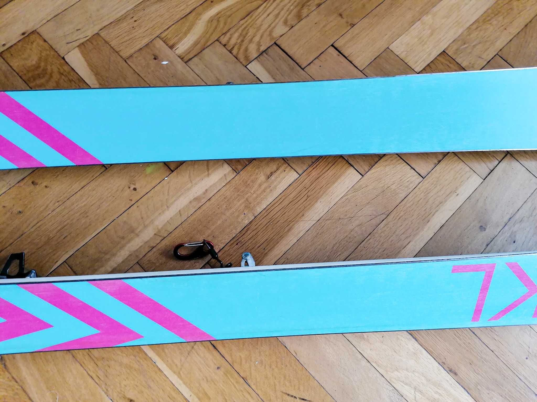 Schiuri de tura: Volkl Aura + legaturi TLT Speed Turn