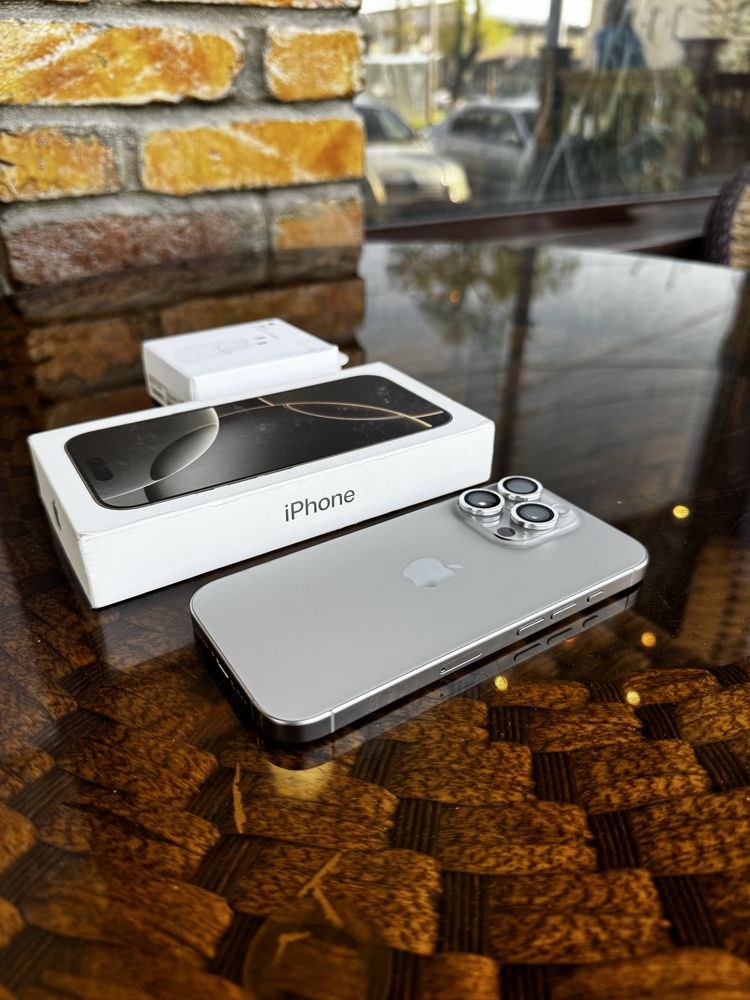 iPhone 16 PRO 256 GB