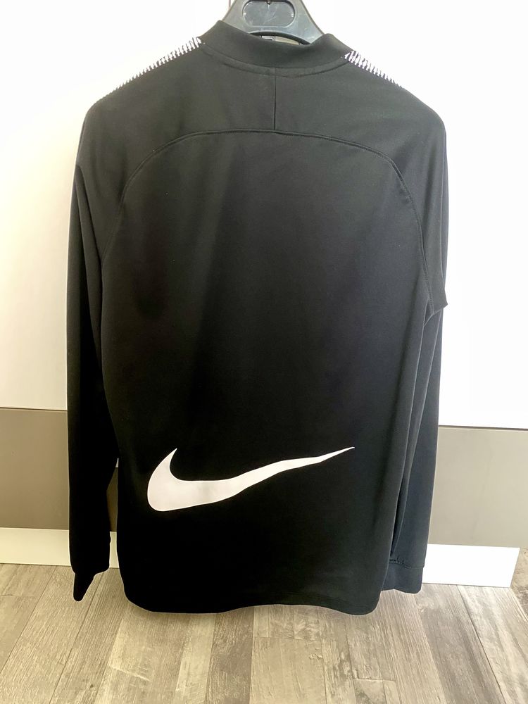 Bluza Nike mărimea S