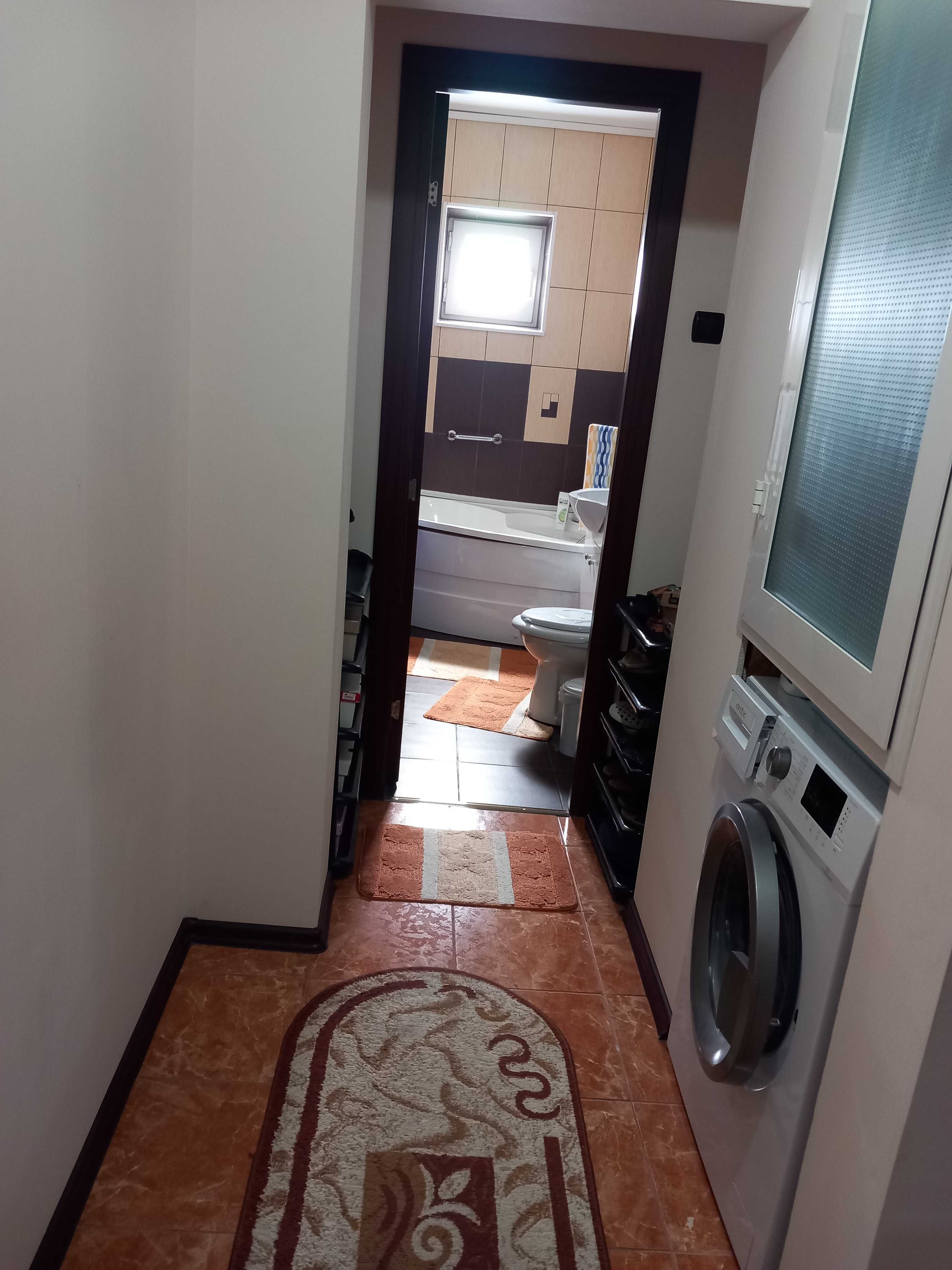 Apartament cu 2 camere,decomandat, zona Nord