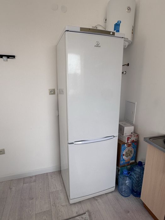 Продам холодильник б/у,в хорошем состоянии