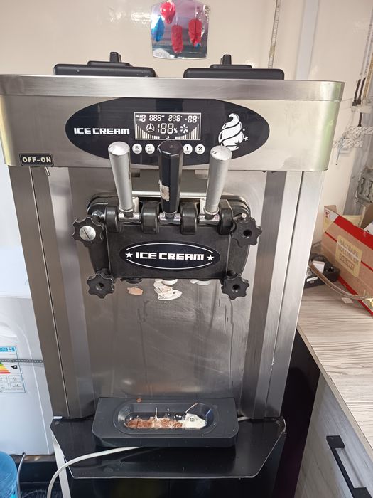 Vând mașină Iveco daily