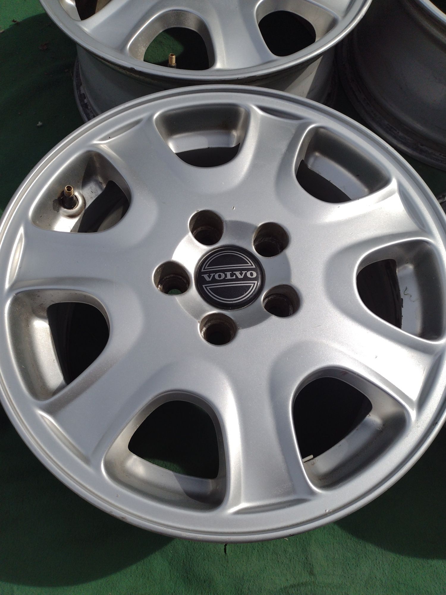 Перфектни 16-5х108 ЕТ49 7j Volvo S60