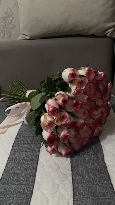 51 роза, кеше алды.
