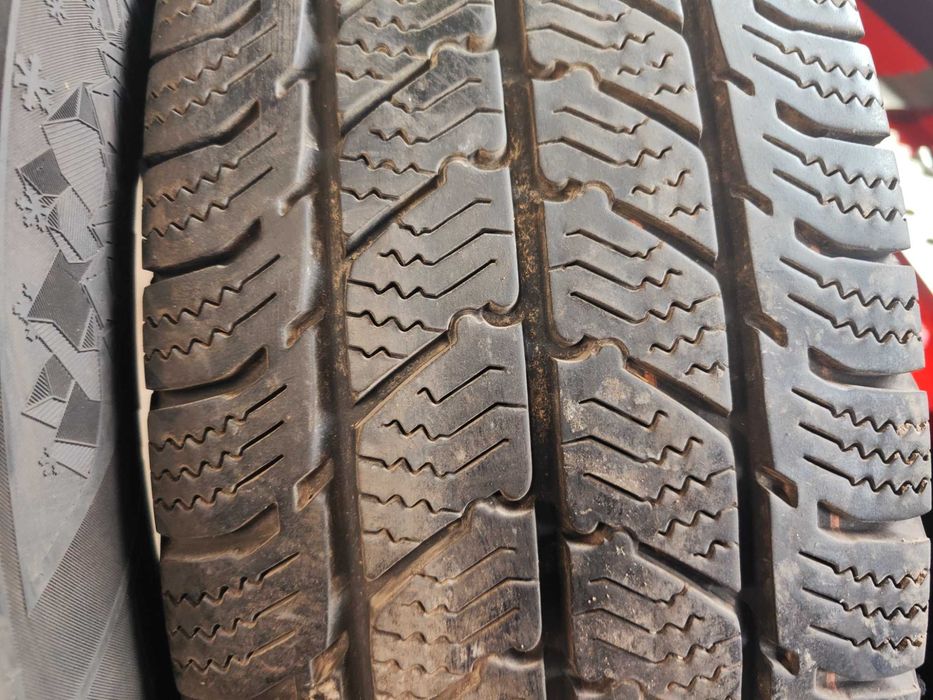 2бр.зимни гуми 215/75/16C Semperit
2бр.зимни гуми 215/75/16C Semperit