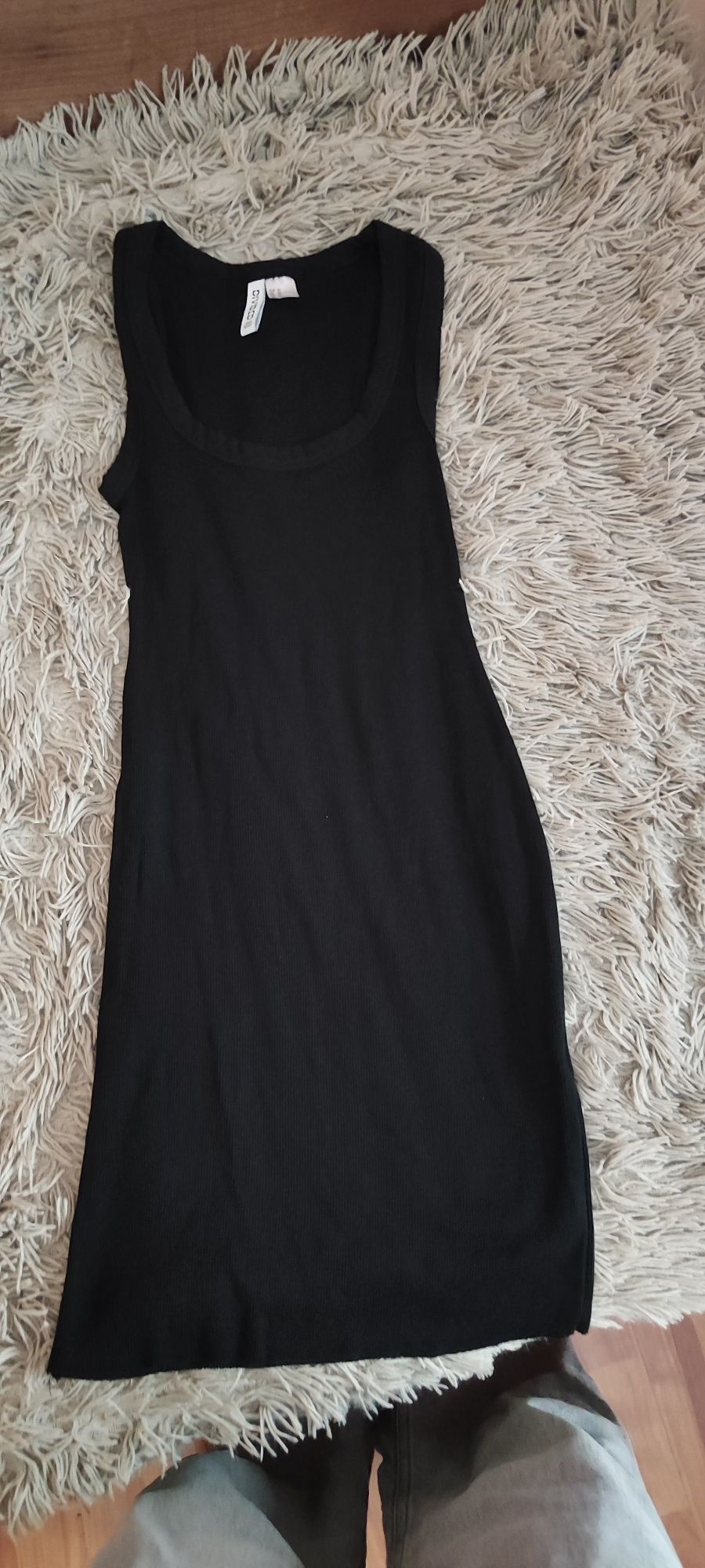 Ежедневна черна рокля H&M