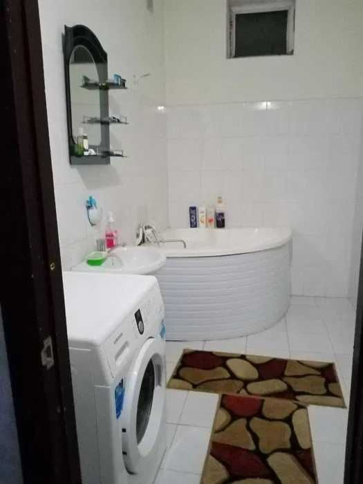 ДОМБРАБАД. участка 3,5 сотих. 6 хона  120 м² Фасад 16 метр
