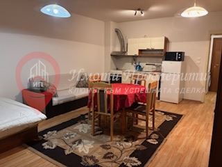 Дава се под наем Двустаен апартамент в София, Стрелбище - 90 кв.м за 598.23 € - Снимка #1