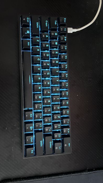 Tastatura mecanica GK61 Switchuri Maro