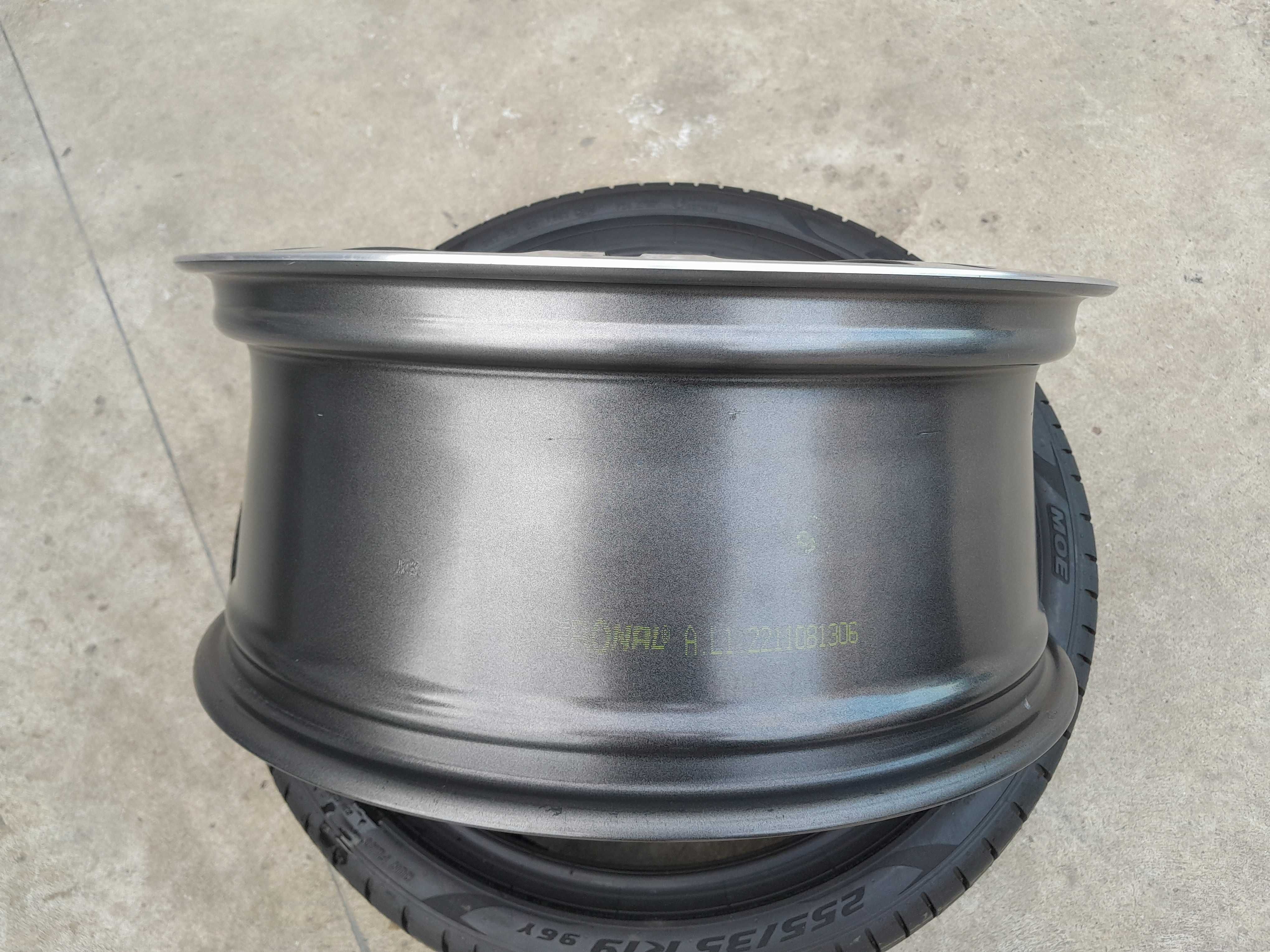 O janta fata 19 toli originala mercedes E class A2134010500