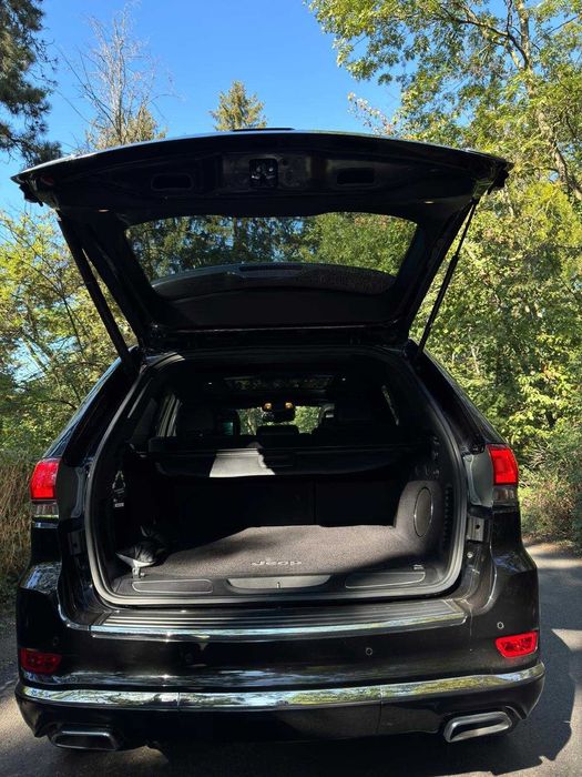 Jeep Grand Cherokee WK2 SUMMIT