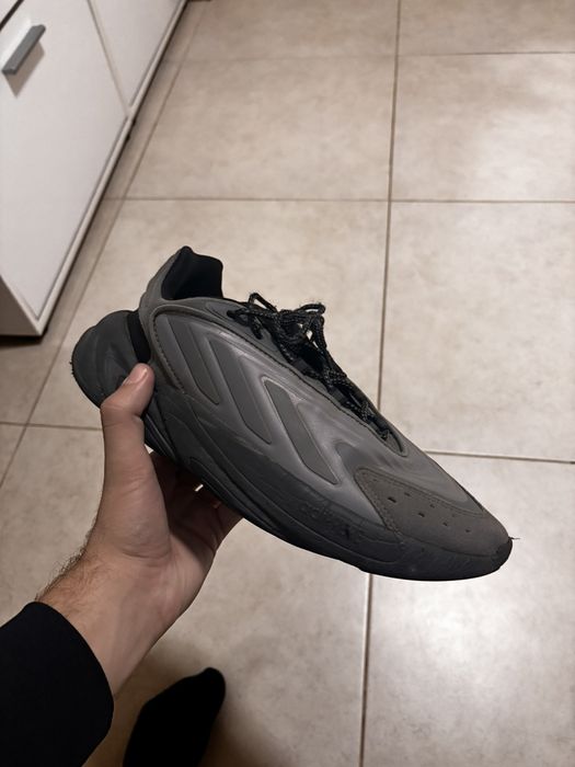 Продавам  Adidas Oziela
