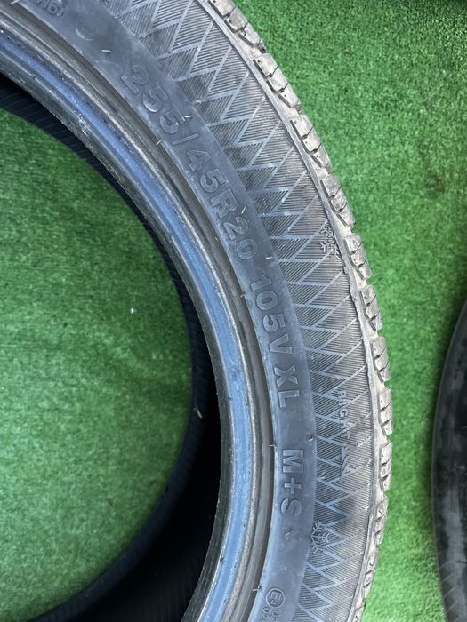 Гуми 255 45 20 Gripmax