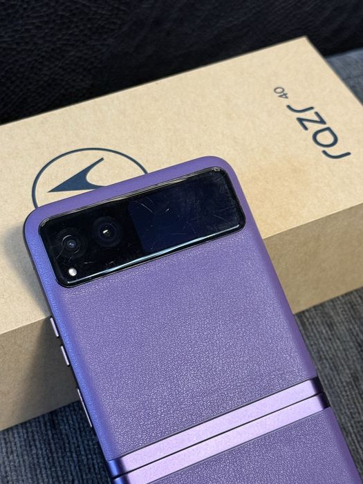 256GB Motorola Razr 40 Гаранция 2027 г.  Lilac
