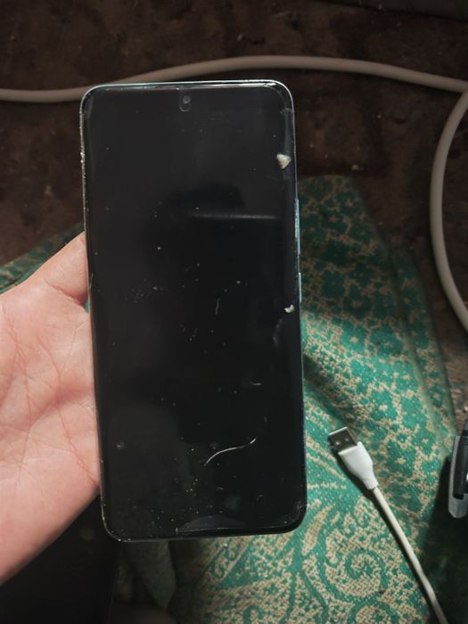 Продаю  Honor 90