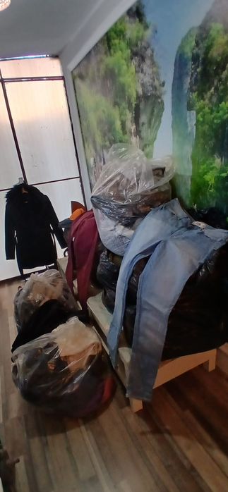 Lot de haine/ genți dama/ pantofi