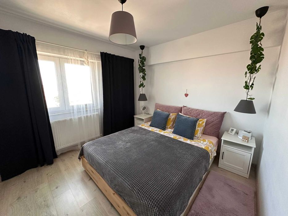 Inchiriez apartament 2 camere cu loc parcare, zona Tomis 3