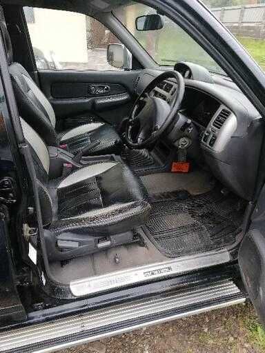 Mitsubishi l200 an fabricație 2005