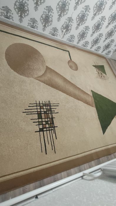 Продам ковер срочна