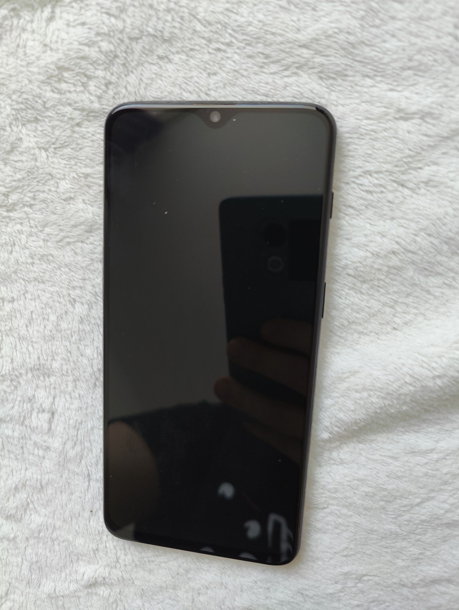 One Plus 6T, utilizat, în stare bună.