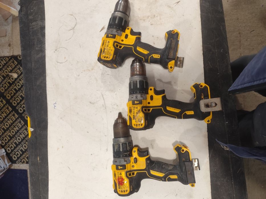 Безчетков акумулаторен винтоверт Девалт Dewalt DCD796