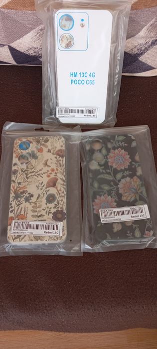 Продавам 3 бр кейсове за телефон марка Xiaomi redmi 13 c