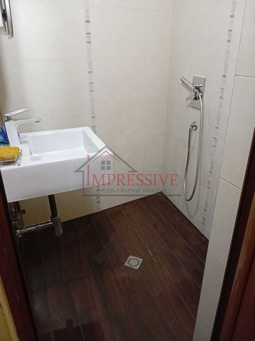 Дава се под наем Тристаен апартамент в Варна, Левски - 90 кв.м за 510 € - Снимка #4