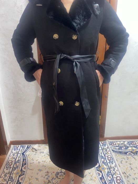 Женская одежда дубленка на теплую зиму в идеальном состоянии