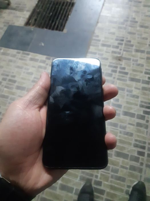Samsung galaxy A40 сатылады бағасы 25000тг келісеміз