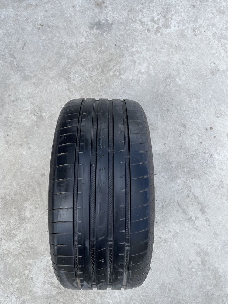 Летние шины GOODYEAR 275/35/19 разноразмерные