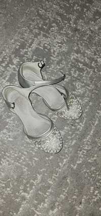 Продам туфли для бальных танцев