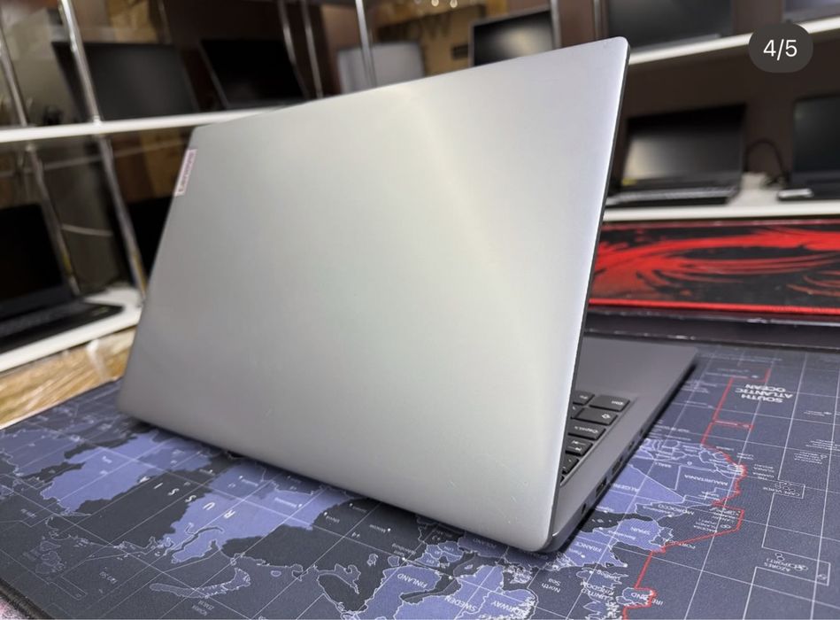 Lenovo ideapad Slim 3 - i3-1315U/13-Gen/8Gb DDR5/SSD256Gb