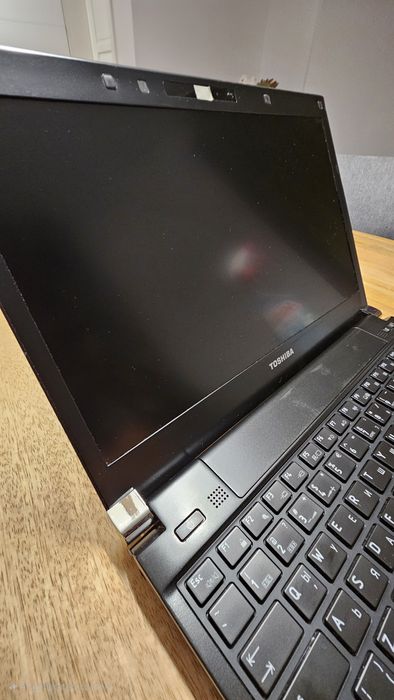 Лаптоп Toshiba Portege R930