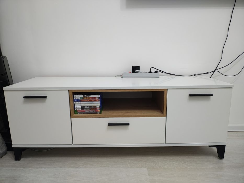 Тумба под телевизор