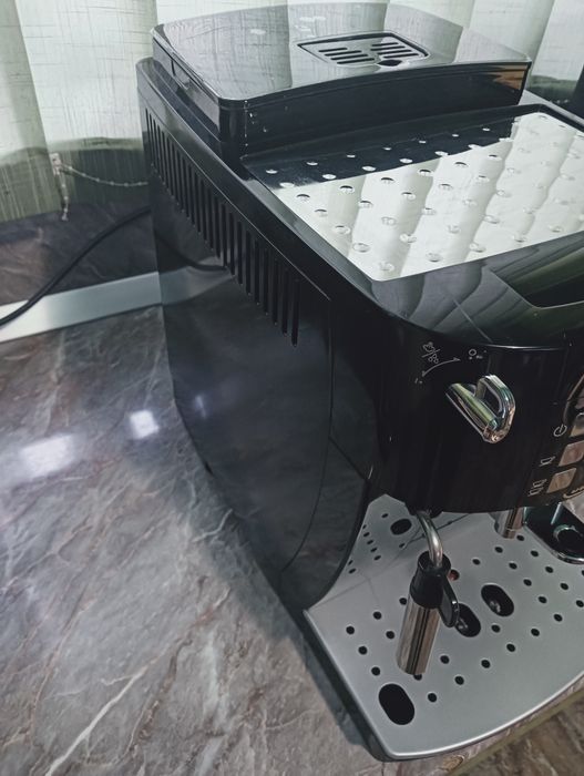 Espressor expresoare: Delonghi Magnifica s