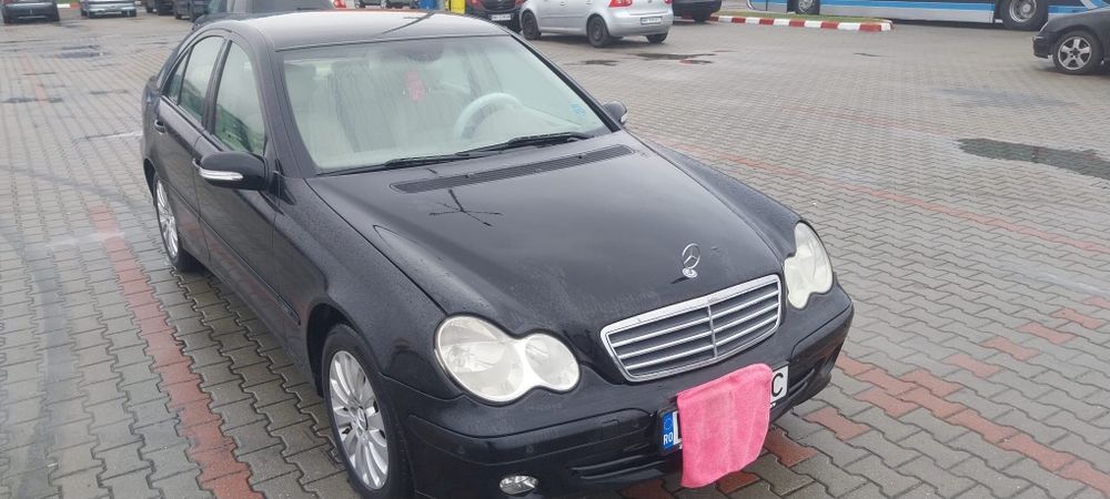 Mercedes C180 benzinar și gpl ,automat , stare f.buna, facelift