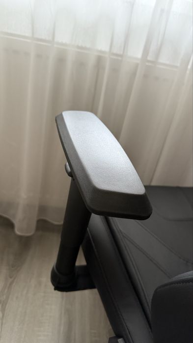 Inaza Obsidian Black Scaun gaming/office