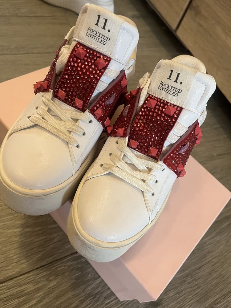 Кецове Valentino