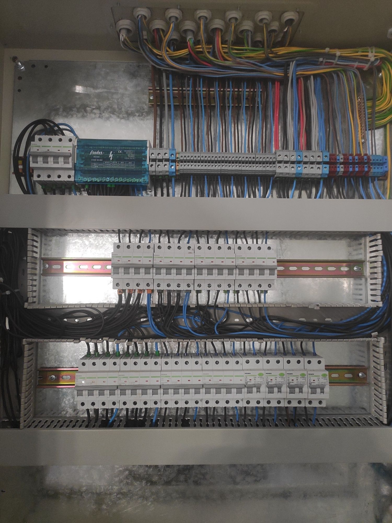 Electrician instalații electrice