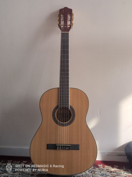 Гитара классическая