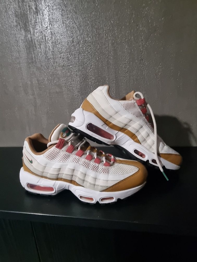 Дамски сникърси Nike Air Max 95