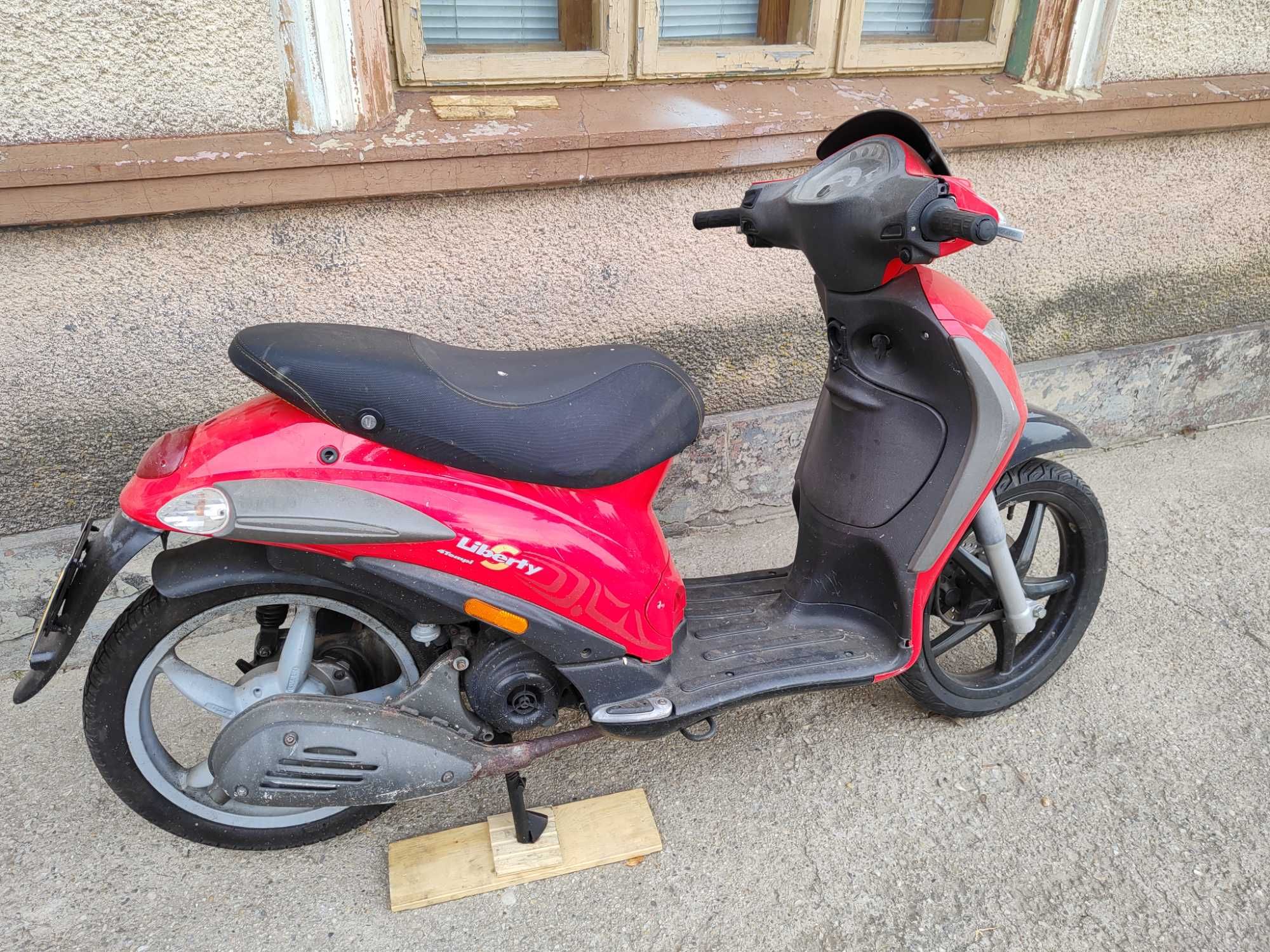 Dezmembrez scuter Piaggio Liberty S 50 an 2007 piese 50cc 4 timpi