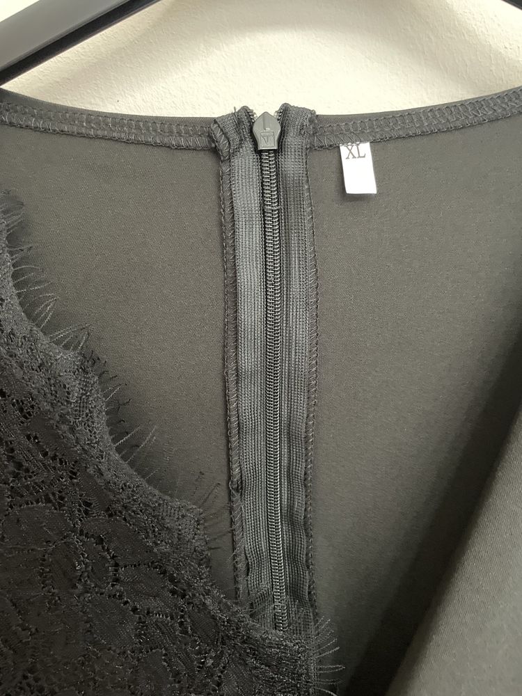 Vand Rochie Neagra