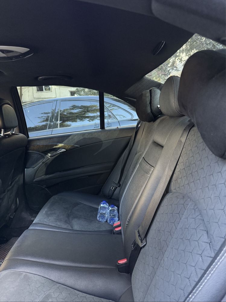 Продаетса мерседес бенз w211 E200