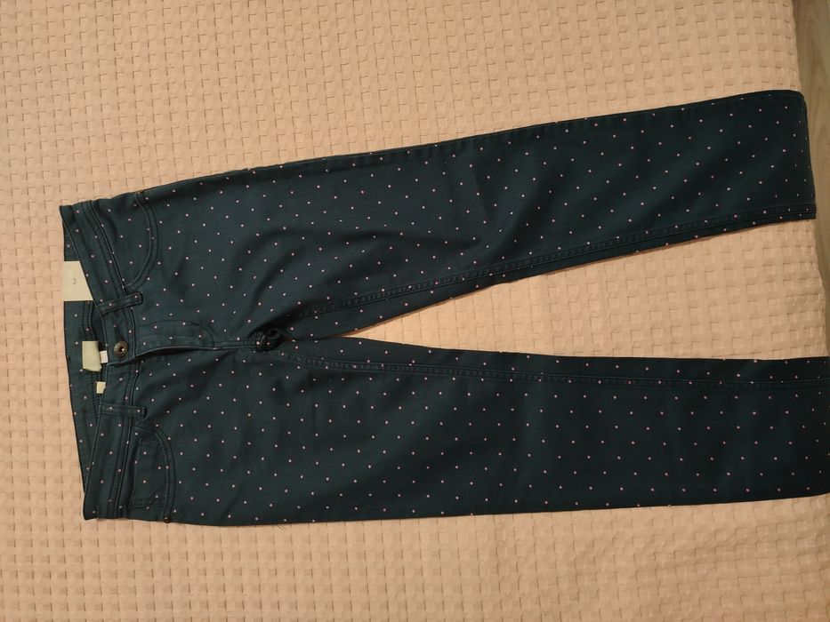 Дънки Adidas. Размврът е на снимката при интерес лс.