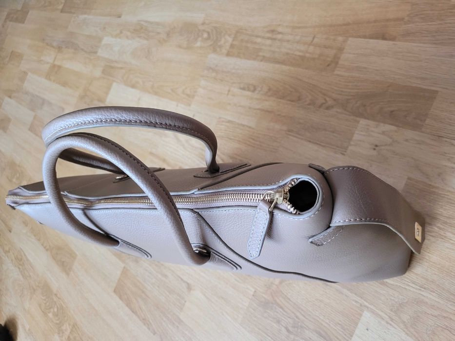 Geanta nouă. Laura Maxim.City Rush .Maxi.