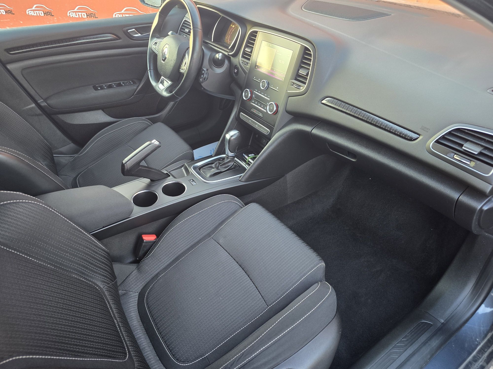 Renault Megane IV HATCHBACK ENERGY BUSINESS Automat Finantare Rate-Cre